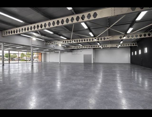 1,195M² RETAIL TO LET IN SPRINGFIELD